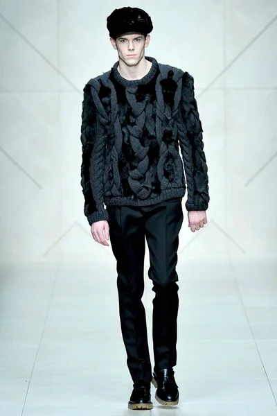 Look 44